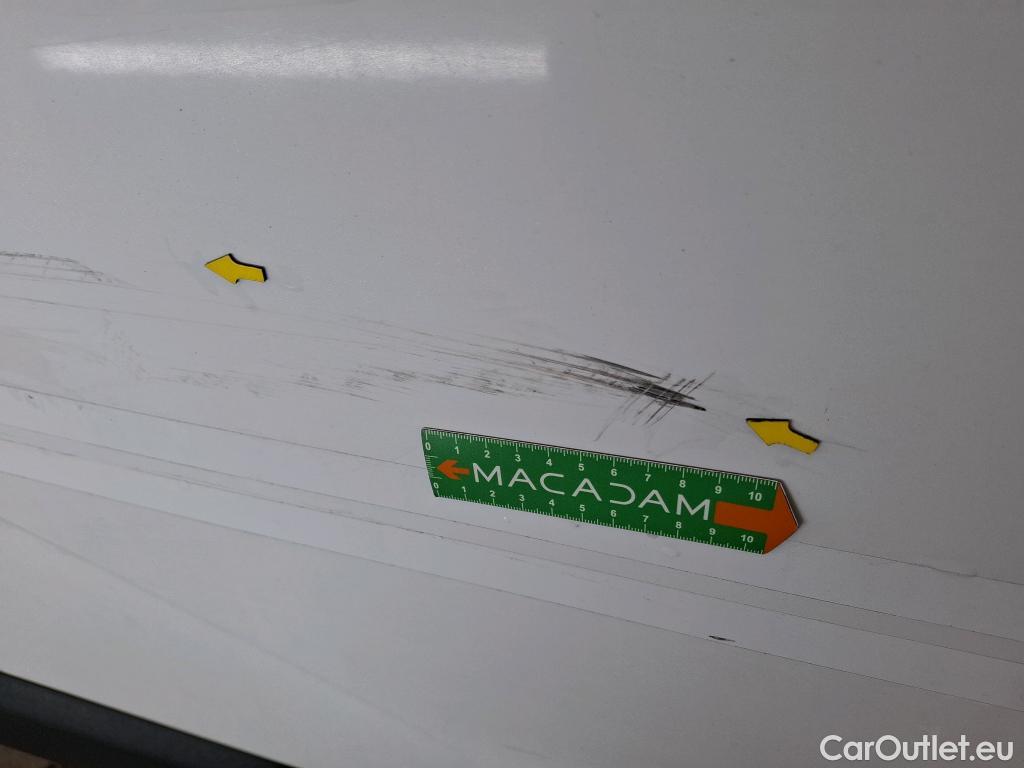  Renault  Master  III Fourgon L2H2 3 5 Grand Confort dCi #27