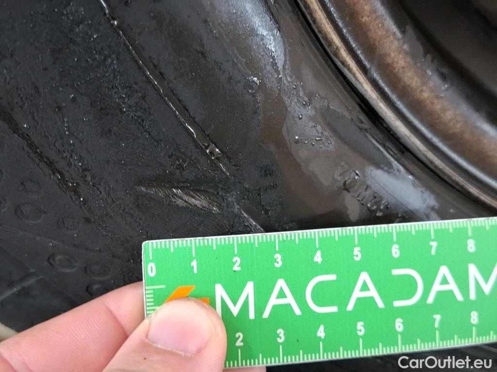  Renault  Master  III Fourgon L2H2 3 5 Grand Confort dCi #40