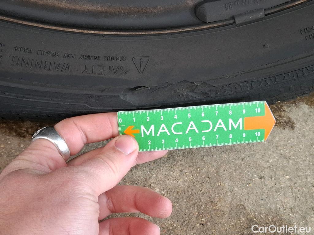  Renault  Master  III Fourgon L2H2 3 5 Grand Confort dCi #37