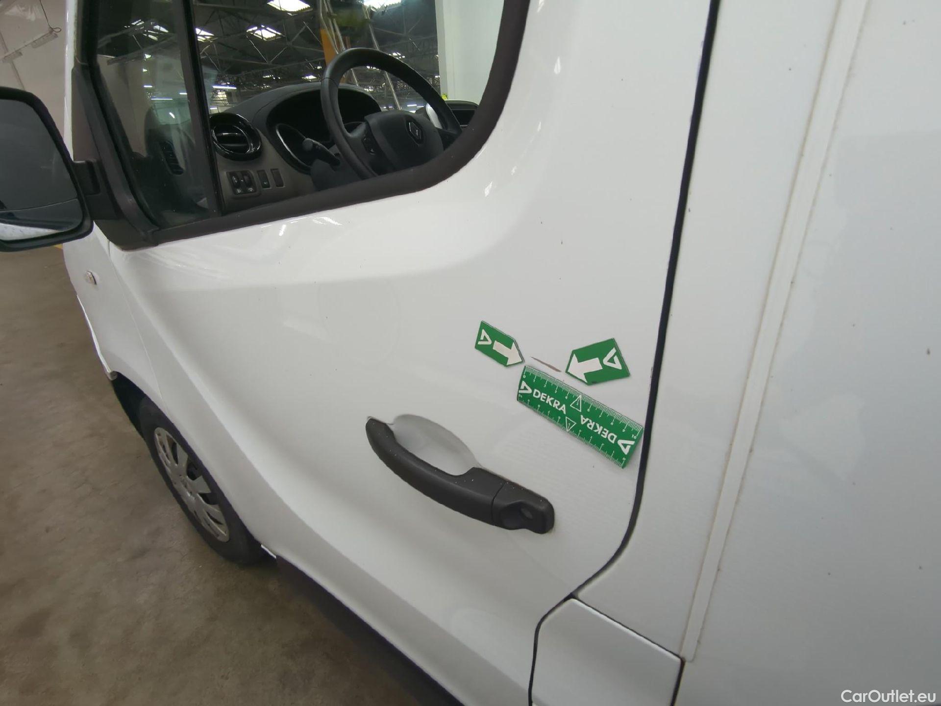  Renault  Trafic RENAULT  VU 4p Fourgon FG GCF L1H1 1000 dCi 95 E6 #30