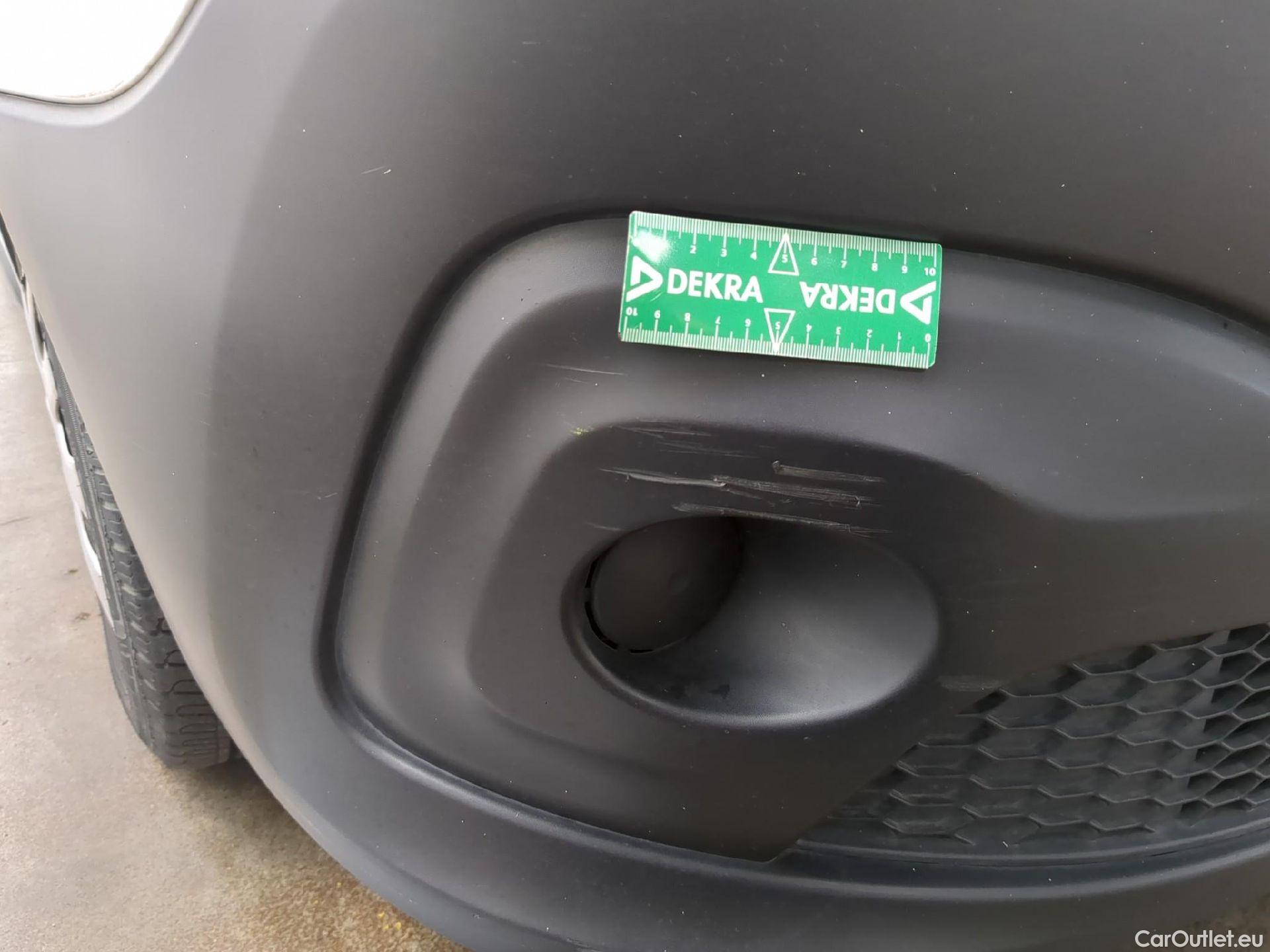  Renault  Trafic RENAULT  VU 4p Fourgon FG GCF L1H1 1000 dCi 95 E6 #25