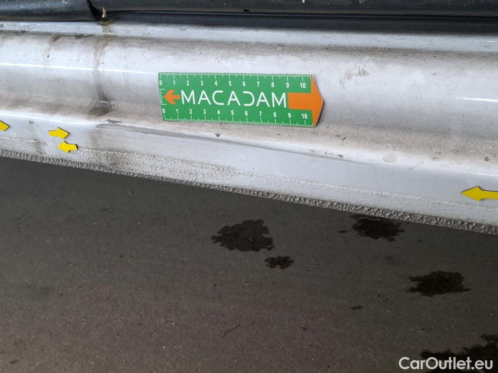  Renault  Master  III Fourgon L2H2 3 5 Grand Confort dCi #15