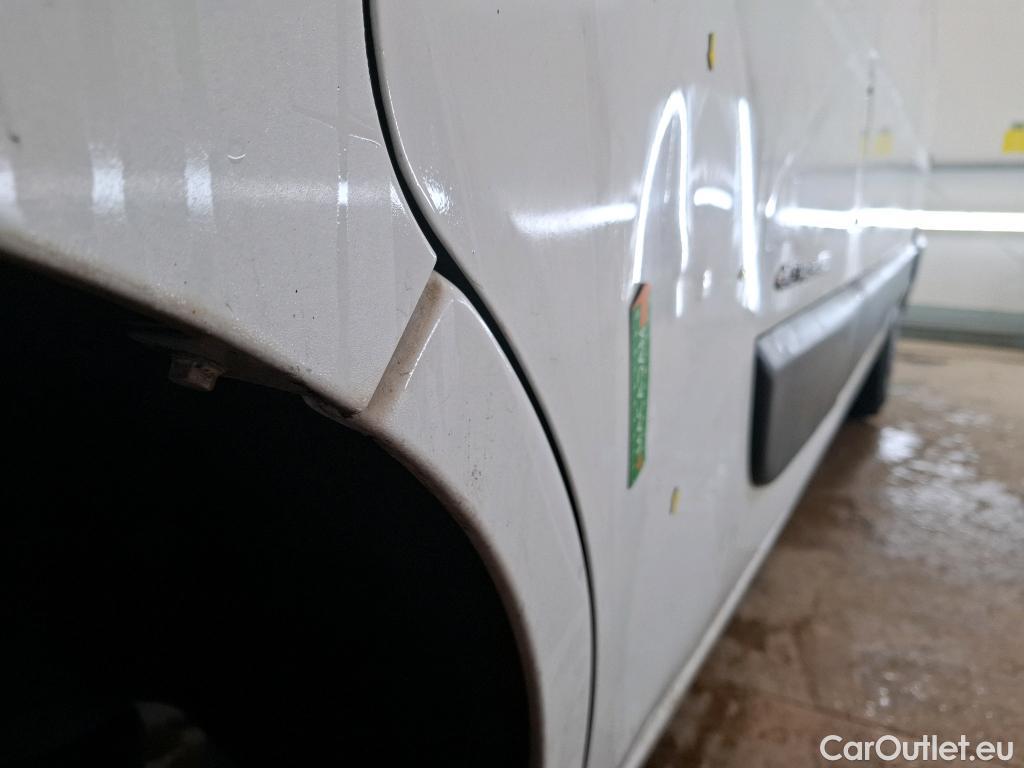  Renault  Master  III Fourgon L2H2 3 5 Grand Confort dCi #6