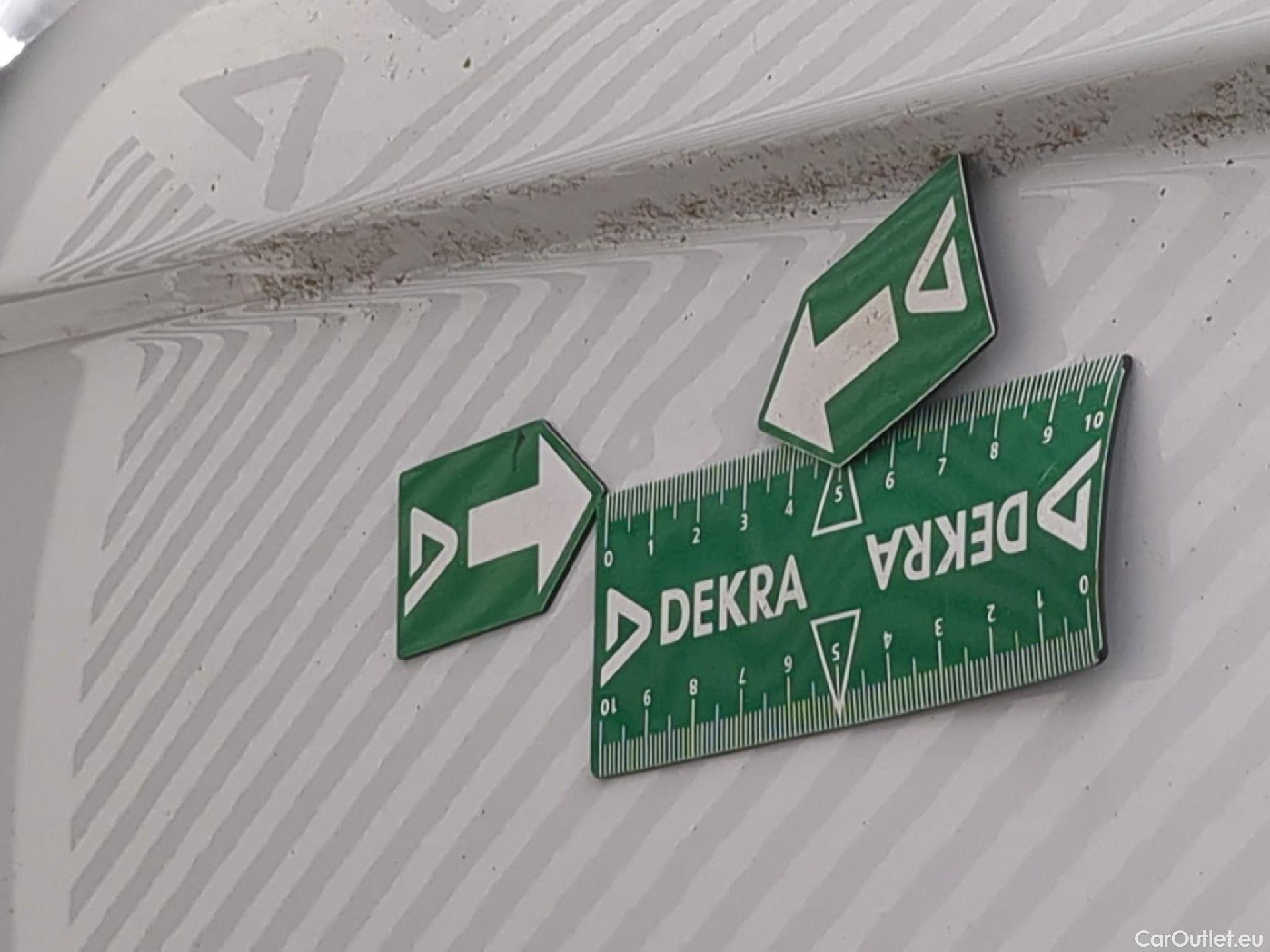  Renault  Trafic RENAULT  VU 4p Fourgon FG GCF L1H1 1000 dCi 95 E6 #43