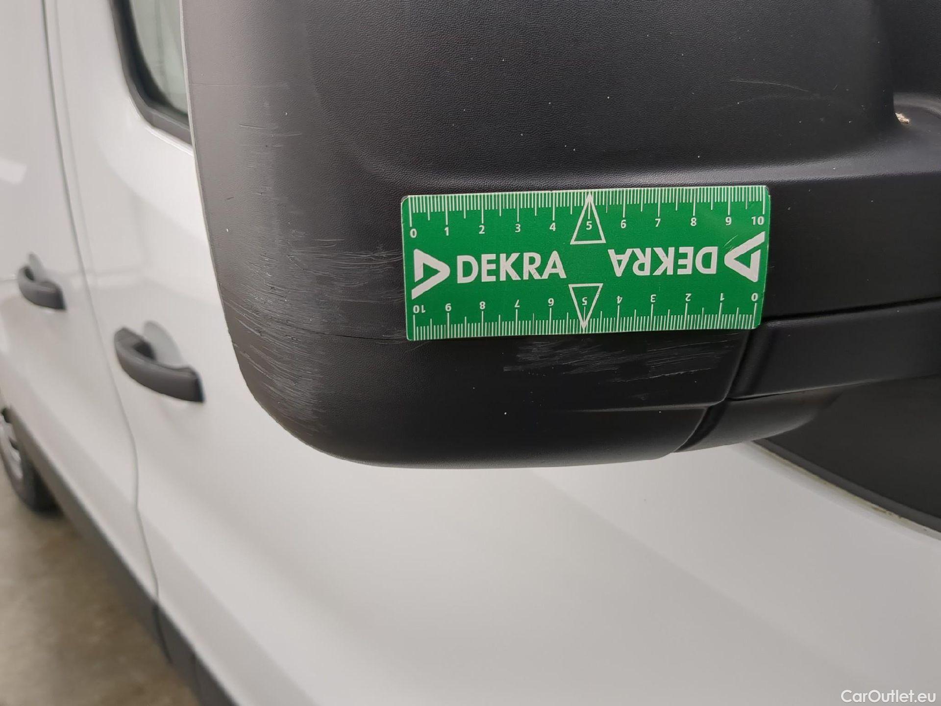  Renault  Trafic RENAULT  VU 4p Fourgon FG GCF L1H1 1000 dCi 95 E6 #22