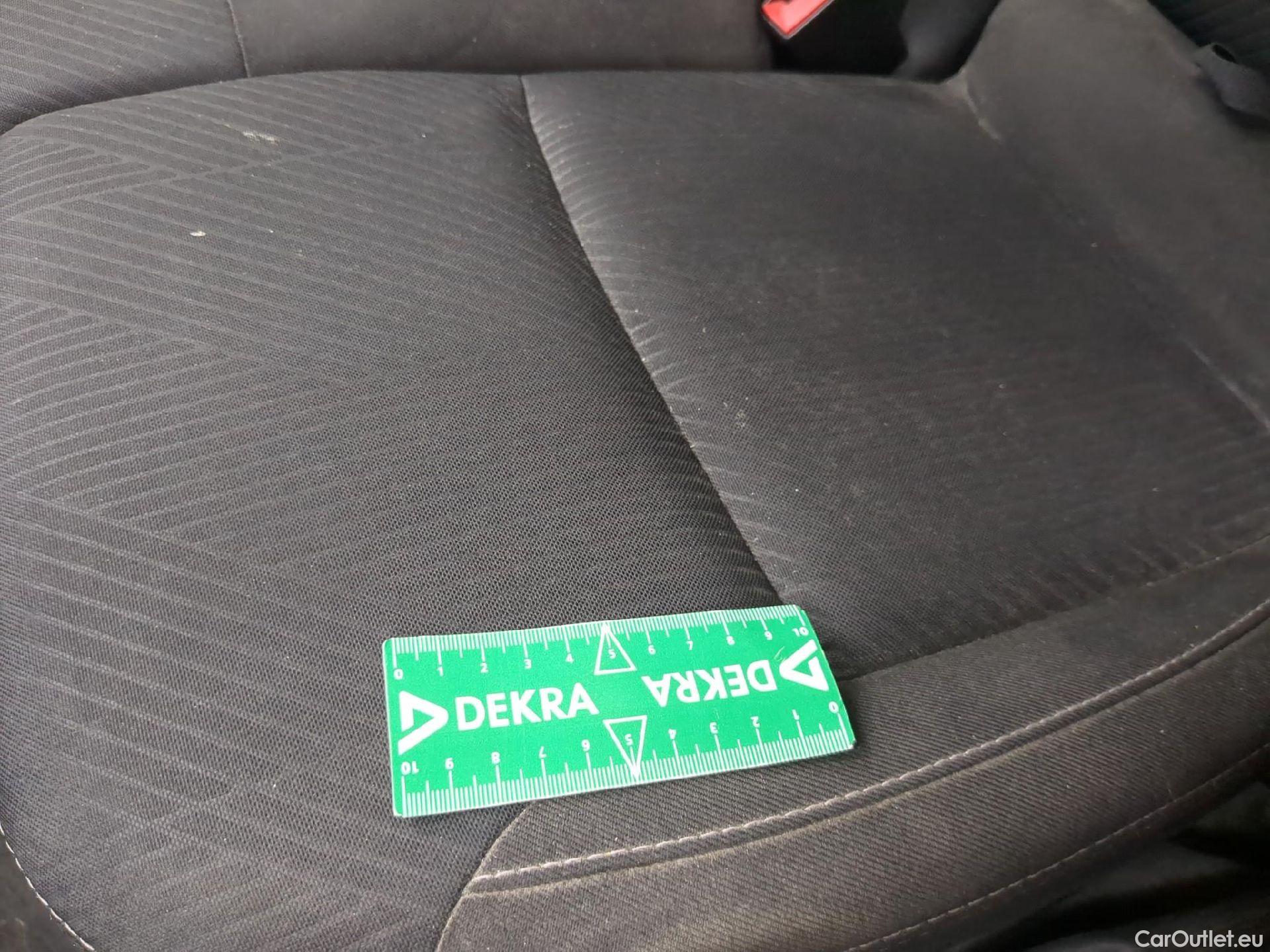  Renault  Trafic RENAULT  VU 4p Fourgon FG GCF L1H1 1000 dCi 95 E6 #5