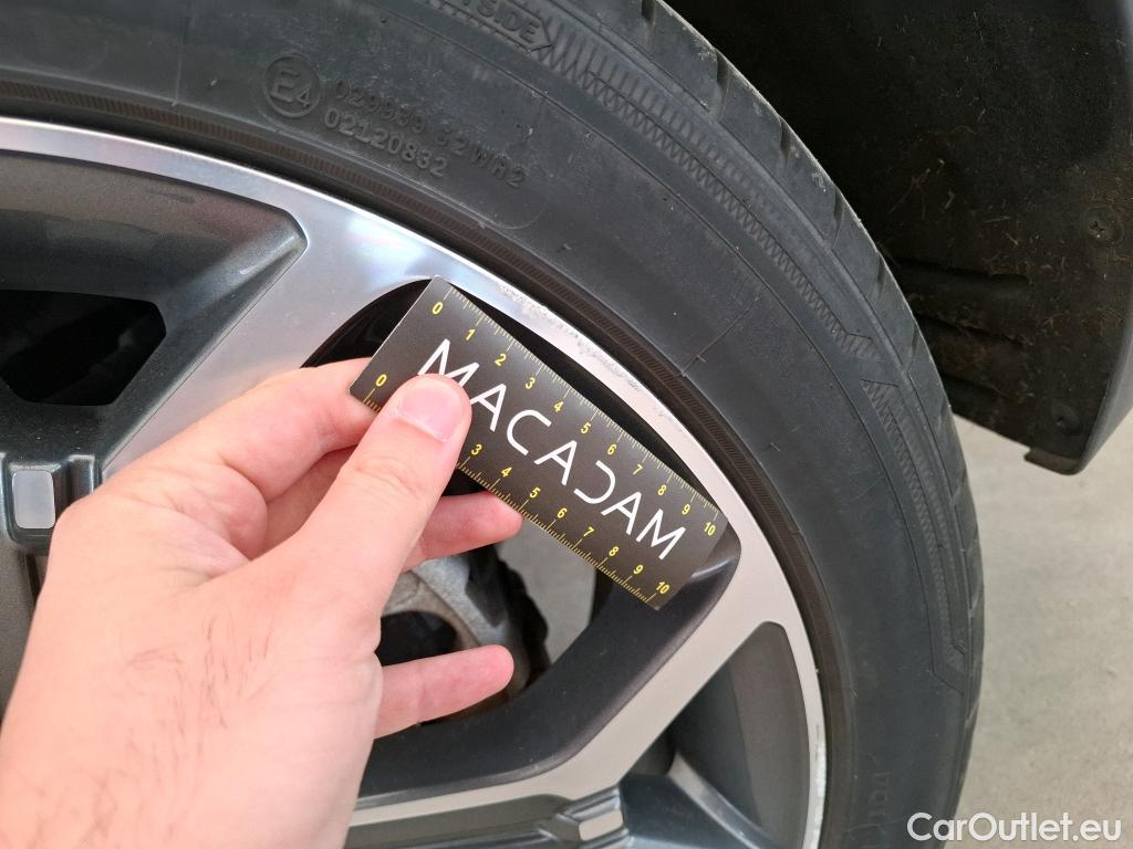  KIA  XCeed KIA  / 2019 / 5P / Crossover 1.6 GDI ISG PHEV BCKWHT EDITION DCT6(SP) / VO RECONDITIONNE - PHOTOS AVANT RECONDITIONNEMENT #9