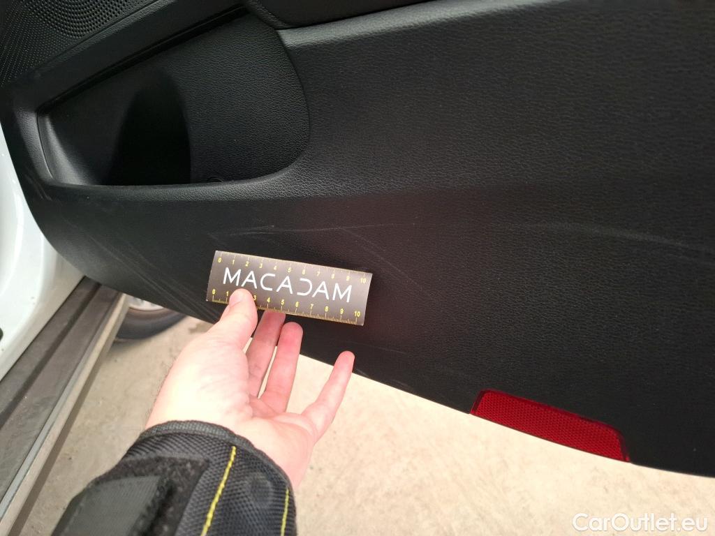  KIA  XCeed KIA  / 2019 / 5P / Crossover 1.6 GDI ISG PHEV BCKWHT EDITION DCT6(SP) / VO RECONDITIONNE - PHOTOS AVANT RECONDITIONNEMENT #16