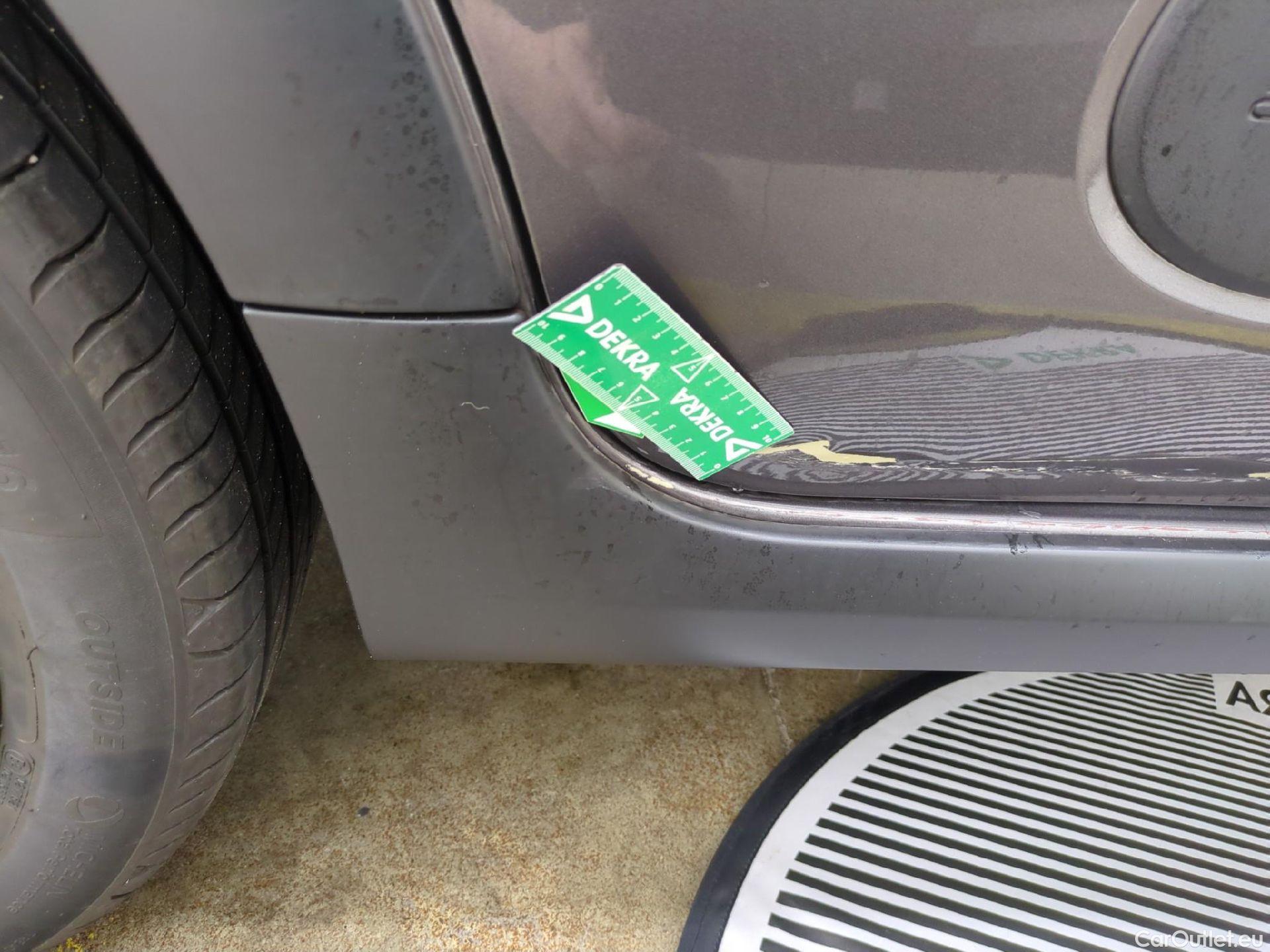  Citroen  C3 CITROEN  / 2016 / 5P / Berline PureTech 110 S&S BVM6 Shine Business #4