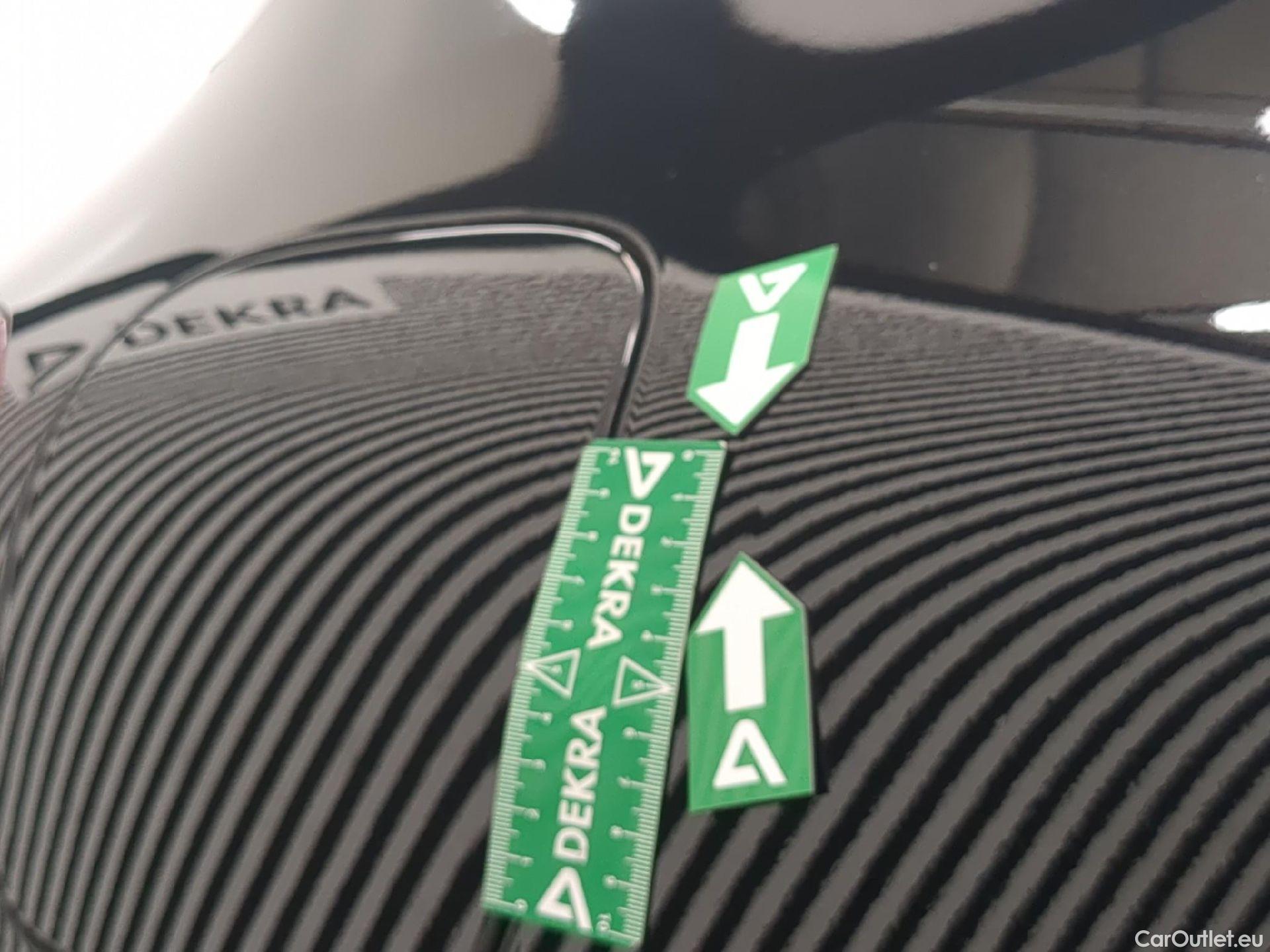  Mercedes  GLA MERCEDES-BENZ  / 2020 / 5P / SUV  250 e AMG LINE DCT #9