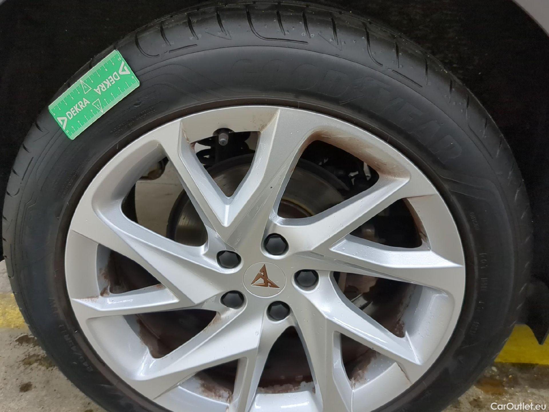  Cupra  Formentor CUPRA  / 2020 / 5P / SUV 1.4 e-HYBRID 204ch DSG6 Business Edition #9