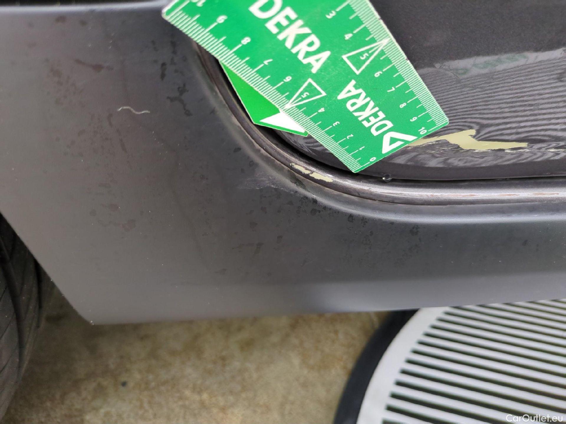  Citroen  C3 CITROEN  / 2016 / 5P / Berline PureTech 110 S&S BVM6 Shine Business #3