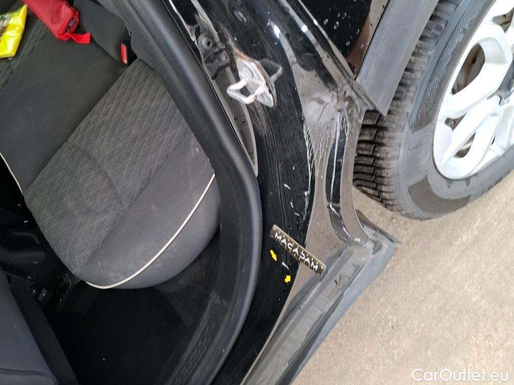  Fiat  500 FIAT X / 2018 / 5P / SUV 1.6 Multijet 120ch City Cross Business #4