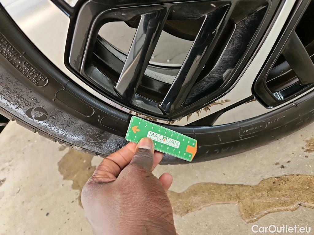  Citroen  C4 CITROEN  / 2020 / 5P / Berline PureTech 130 S&S EAT8 Shine #4