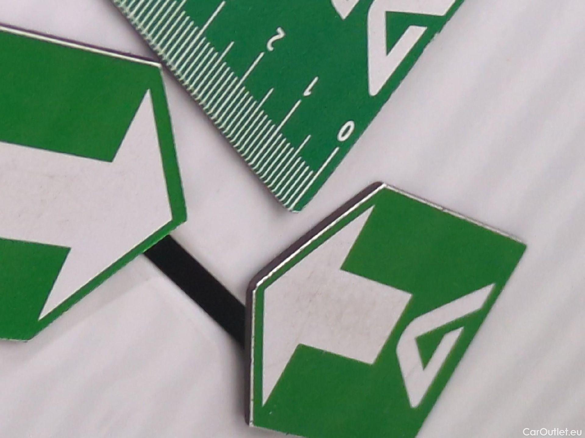  Peugeot  208  Allure Pack 1.2 PureTech 100CV BVA8 E6d #3