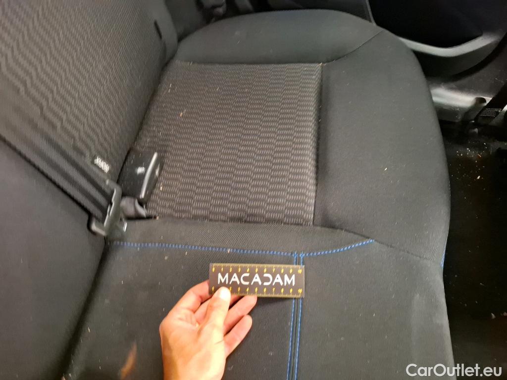  Peugeot  208  Signature 1.2 PureTech 80CV BVM5 E6dT #35