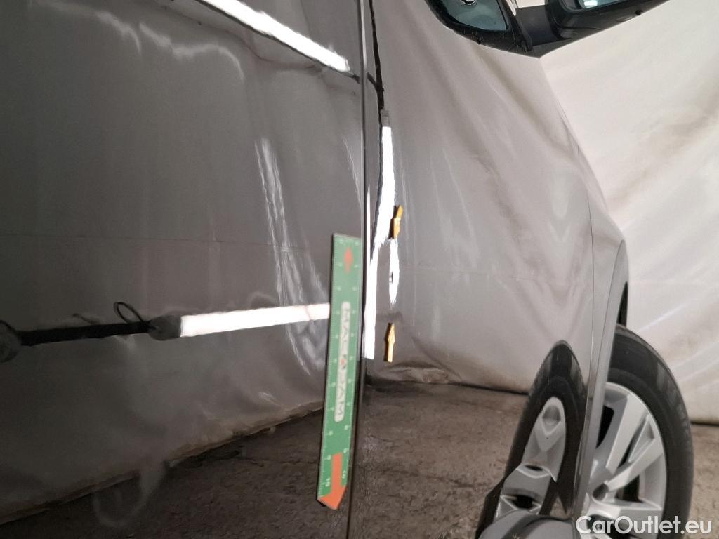  Peugeot  3008  Active Pack 1.5 HDi 130CV BVA8 E6d #2