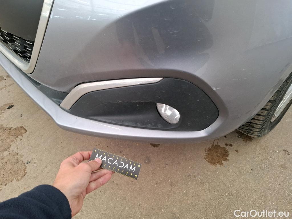  Peugeot  208  Signature 1.2 PureTech 80CV BVM5 E6dT #27