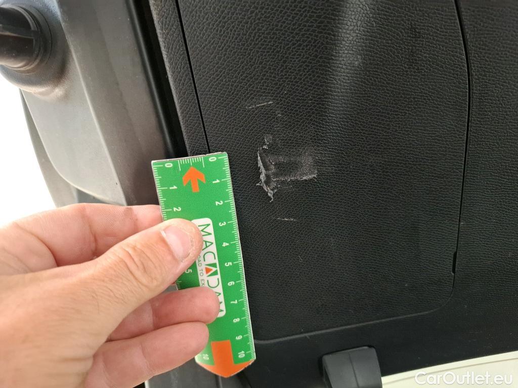  Peugeot  3008  Active Business 1.5 HDi 130CV BVA8 E6d #40