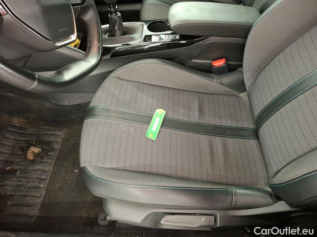  Peugeot  208  Allure Business 1.2 PureTech 100CV BVM6 E6d #15