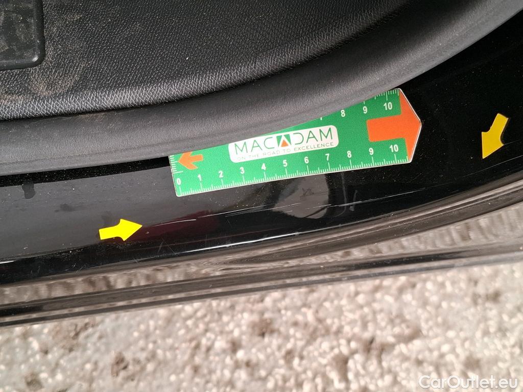  Peugeot  3008  Active Pack 1.5 HDi 130CV BVA8 E6d #16