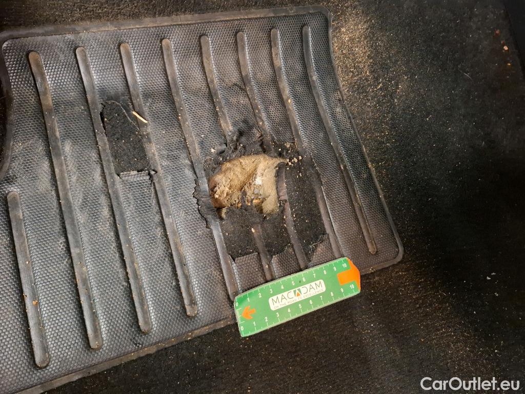  Peugeot  208  Allure Business 1.2 PureTech 100CV BVM6 E6d #3