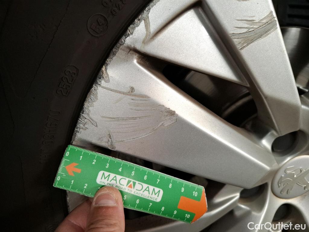  Peugeot  3008  Active Business 1.5 HDi 130CV BVA8 E6d #35