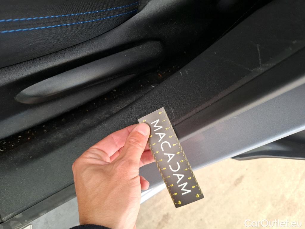  Peugeot  208  Signature 1.2 PureTech 80CV BVM5 E6dT #18