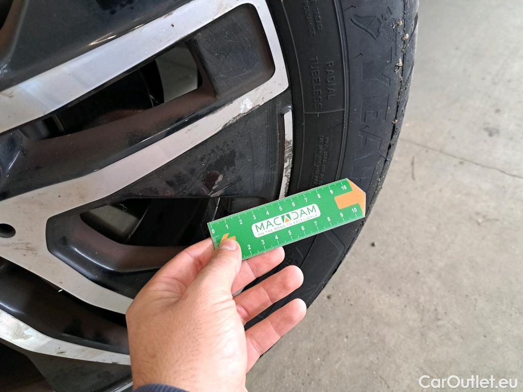  Mercedes  GLA MERCEDES-BENZ  / 2020 / 5P / SUV 1.3  250 e BUSINESS LINE DCT #12