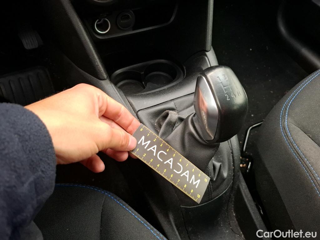  Peugeot  208  Signature 1.2 PureTech 80CV BVM5 E6dT #29