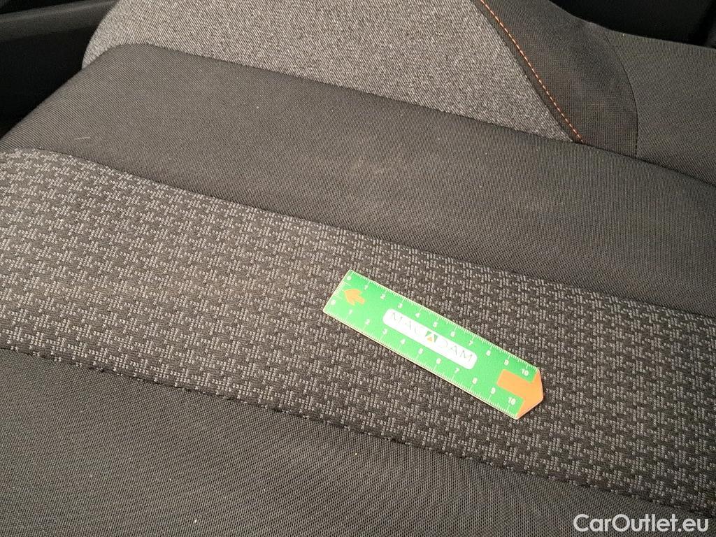  Peugeot  3008  Active Pack 1.5 HDi 130CV BVA8 E6d #19