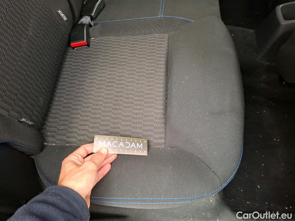  Peugeot  208  Signature 1.2 PureTech 80CV BVM5 E6dT #33