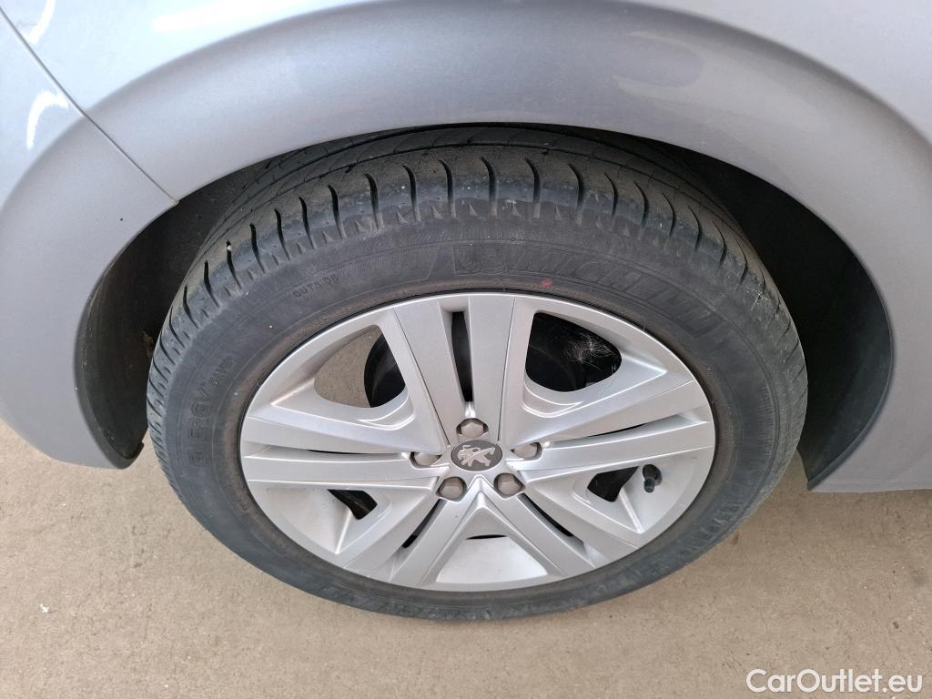  Peugeot  208  Signature 1.2 PureTech 80CV BVM5 E6dT #11