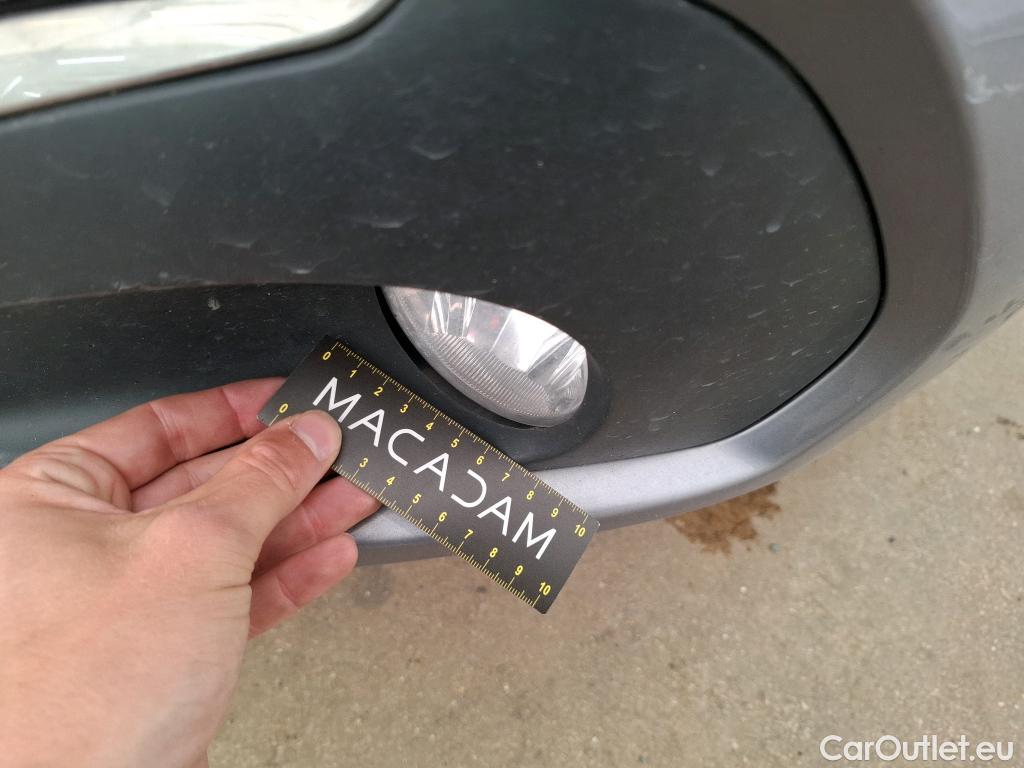  Peugeot  208  Signature 1.2 PureTech 80CV BVM5 E6dT #28