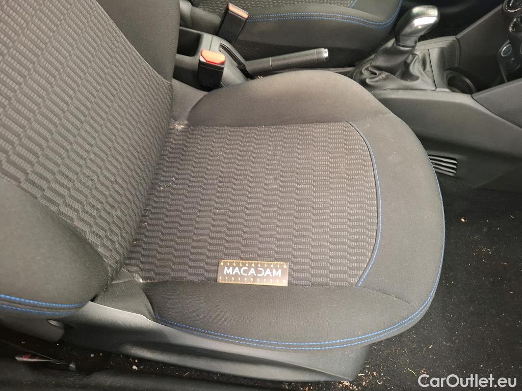  Peugeot  208  Signature 1.2 PureTech 80CV BVM5 E6dT #31