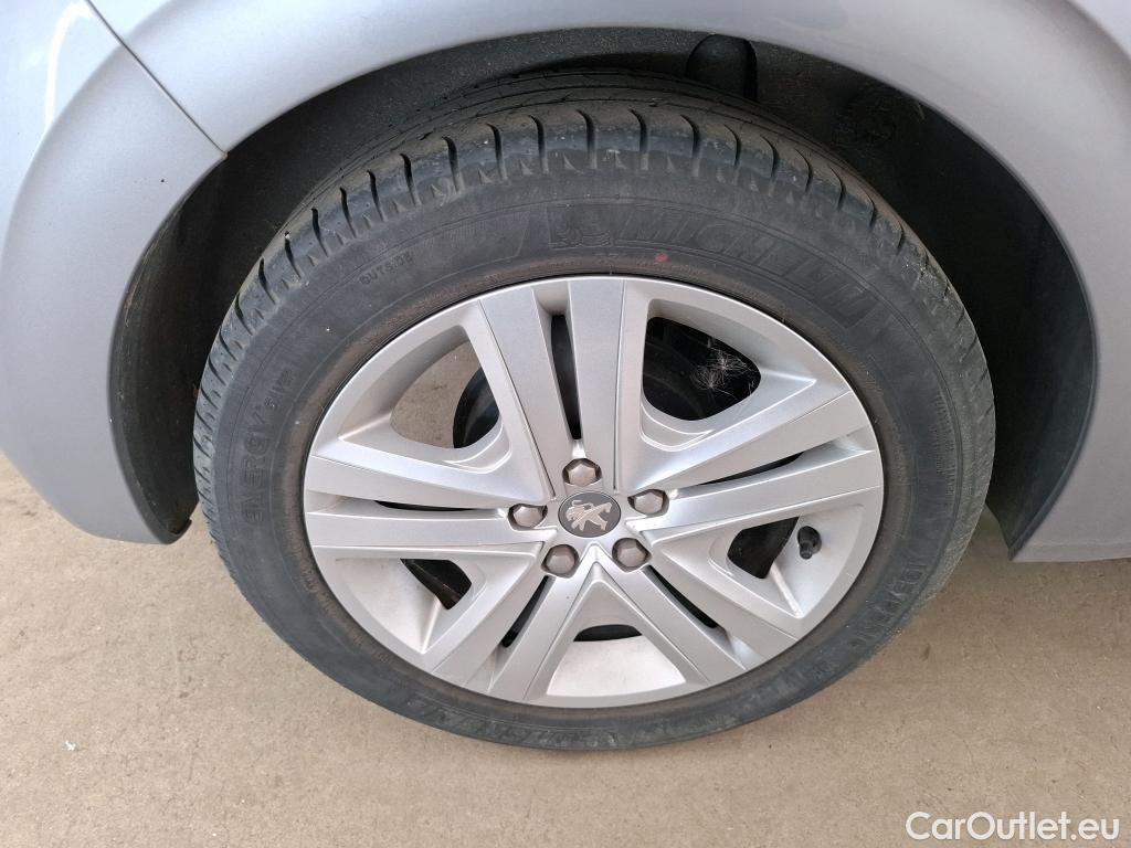  Peugeot  208  Signature 1.2 PureTech 80CV BVM5 E6dT #12