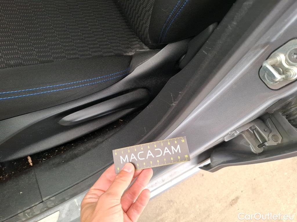  Peugeot  208  Signature 1.2 PureTech 80CV BVM5 E6dT #15