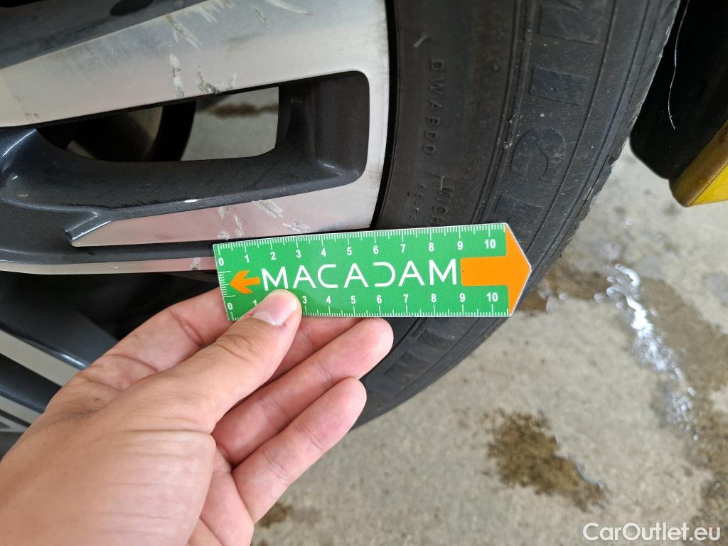  Peugeot  208  Allure Pack 1.2 PureTech 100CV BVA8 E6d #18