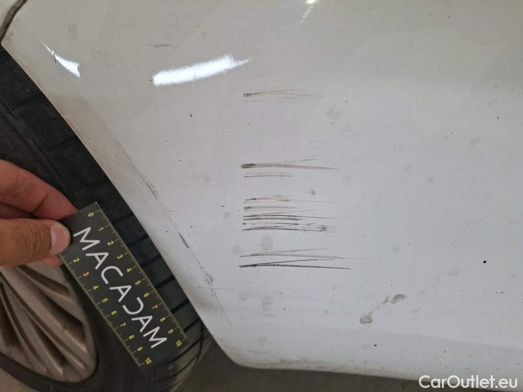  Opel  Insignia OPEL  5p Berline 1.6 CDTi 136 Auto Cosmo #32