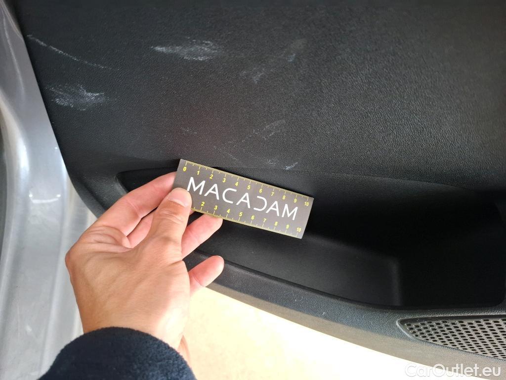  Peugeot  208  Signature 1.2 PureTech 80CV BVM5 E6dT #49