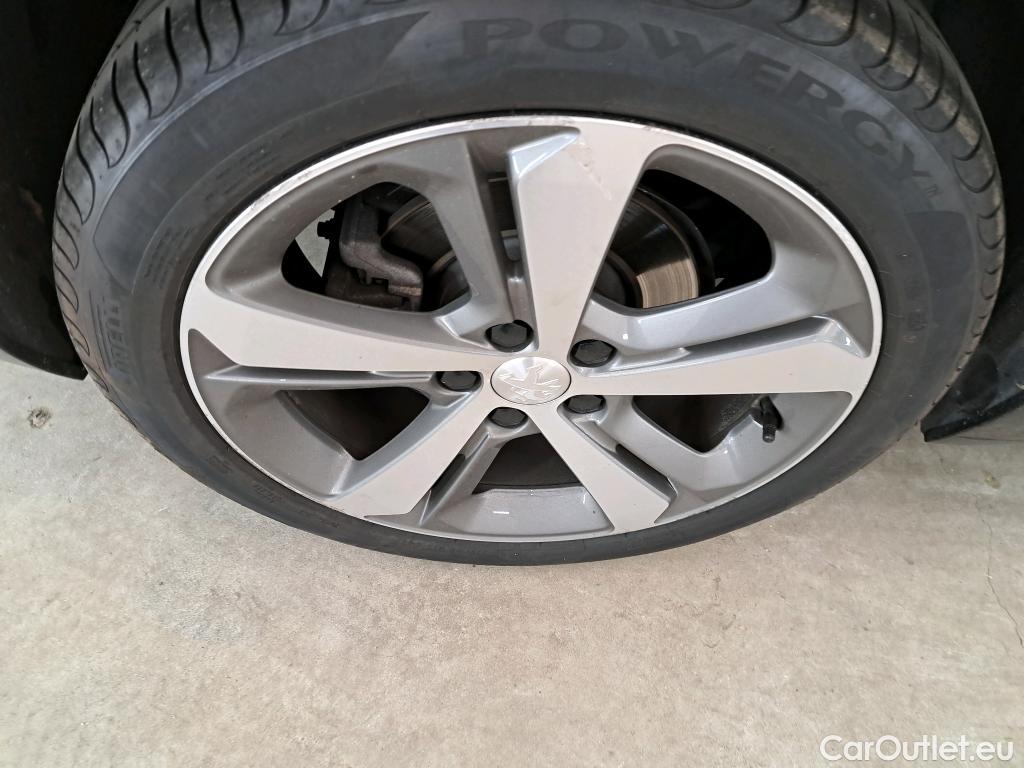  Peugeot  308  GT Line 1.2 PureTech 130CV BVA8 E6dT #13