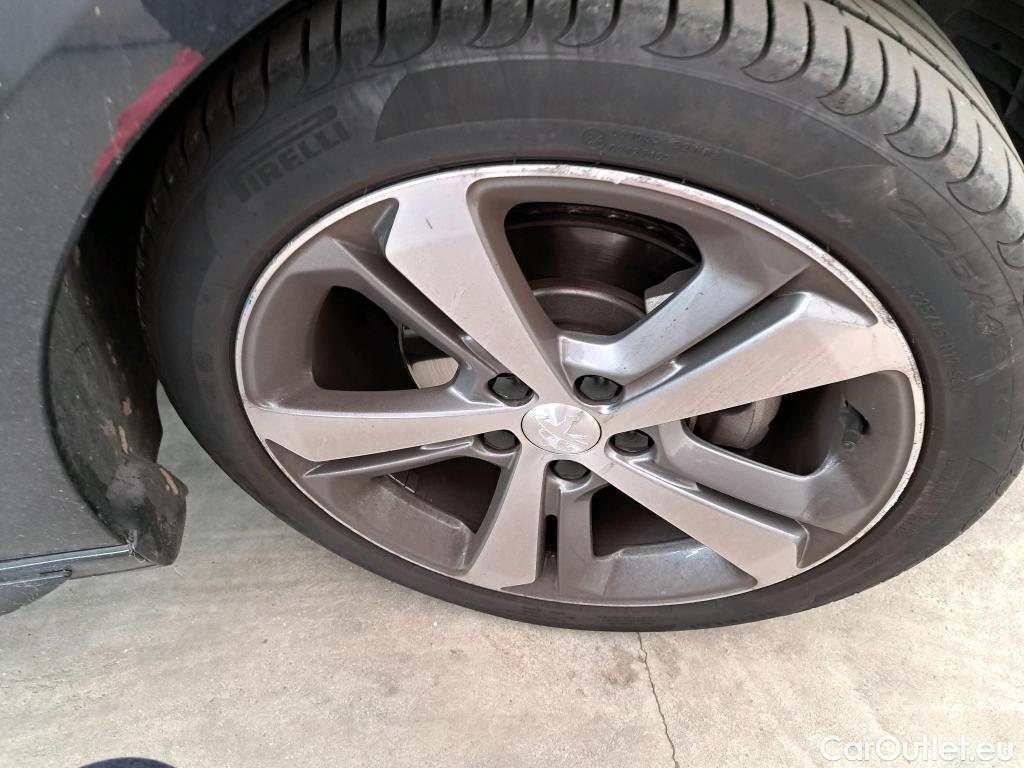  Peugeot  308  GT Line 1.2 PureTech 130CV BVA8 E6dT #18