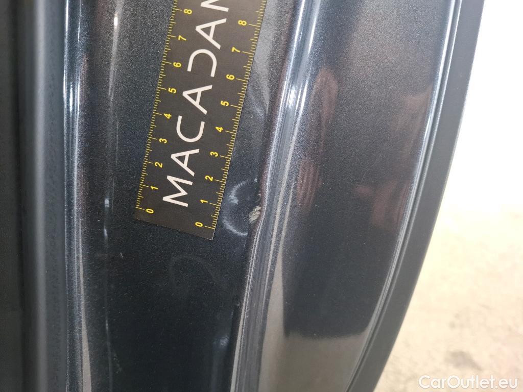  Toyota  C-HR TOYOTA  / 2016 / 5P / SUV 1.8 HYBRIDE 122 DISTINCTIVE #37