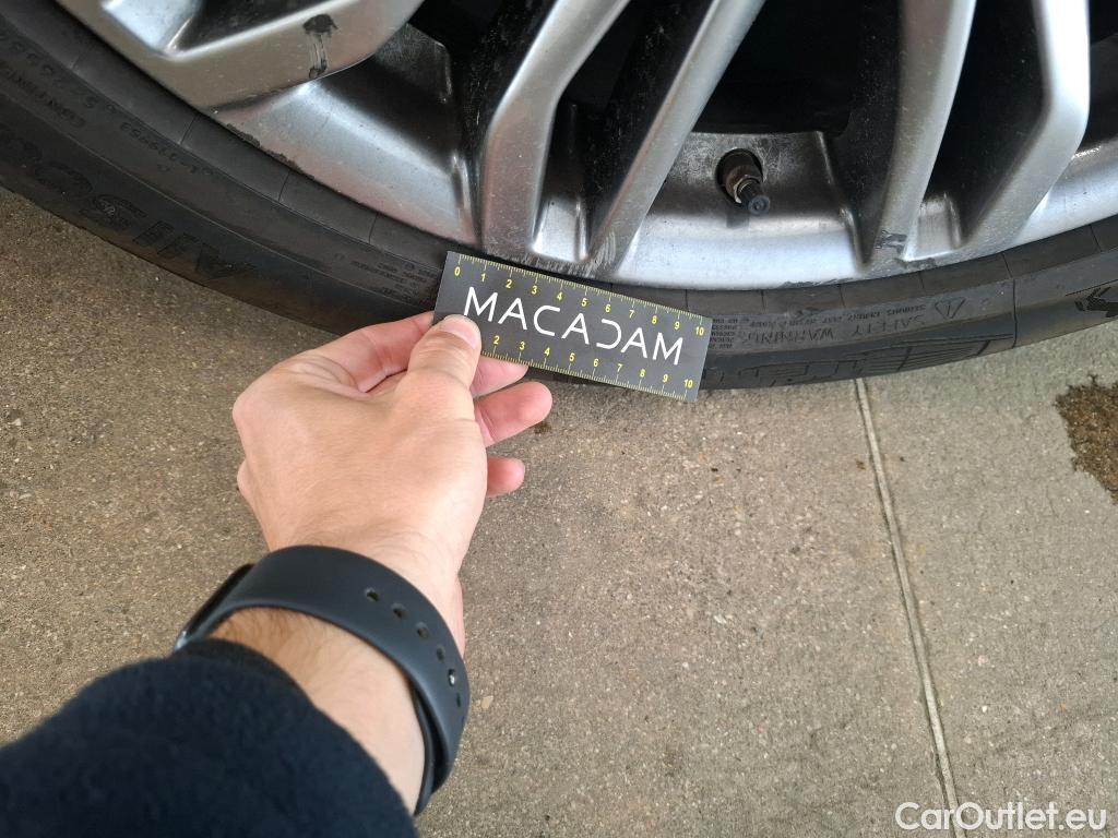  Toyota  C-HR TOYOTA  / 2016 / 5P / SUV 1.8 HYBRIDE 122 DISTINCTIVE #11