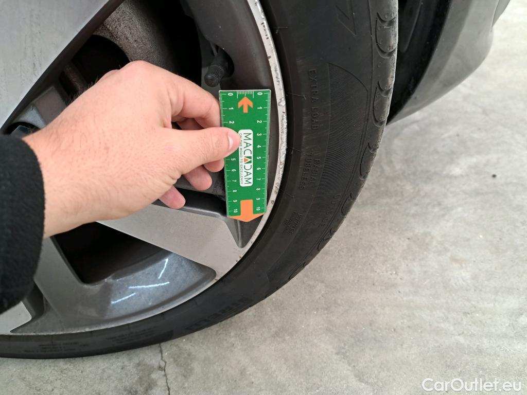  Peugeot  308  GT Line 1.2 PureTech 130CV BVA8 E6dT #21