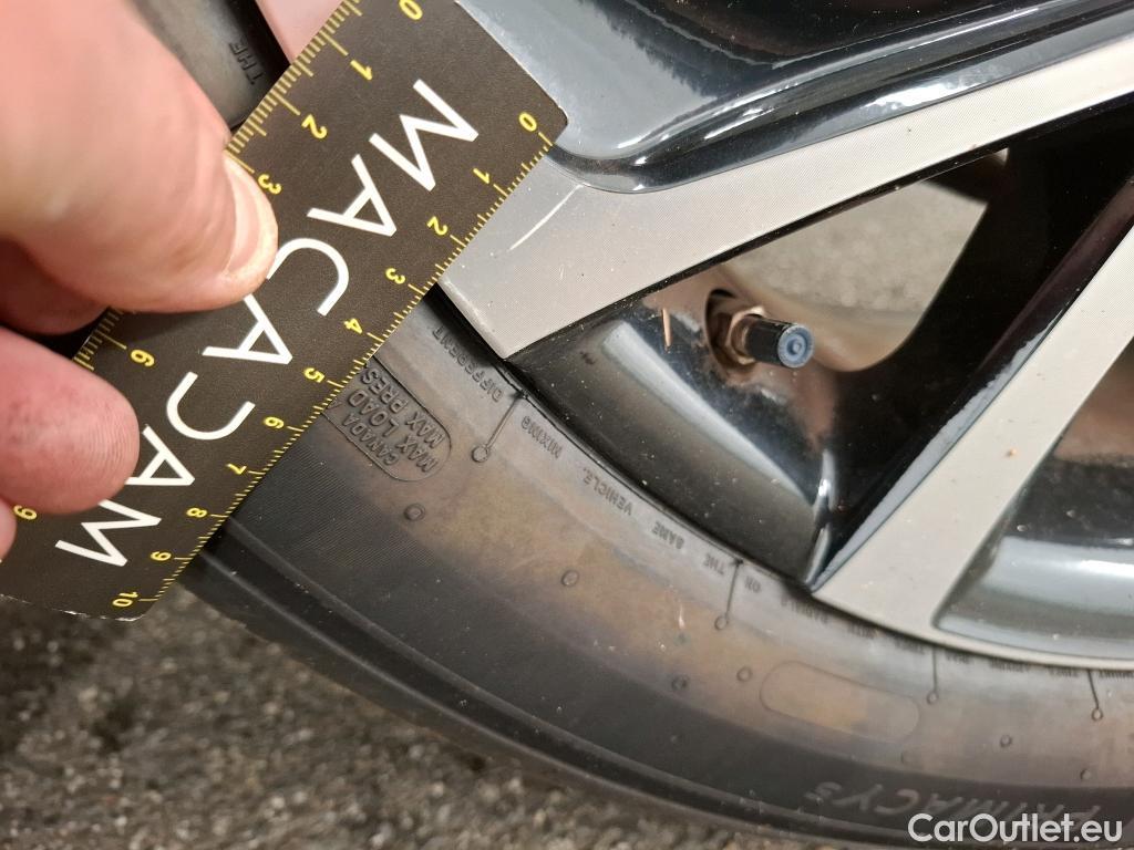  Toyota  C-HR TOYOTA  / 2016 / 5P / SUV 2.0 HYBRIDE 184 COLLECTION #3