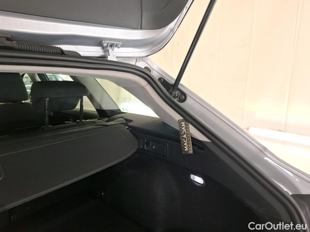  Seat  Leon SEAT  Sportstourer / 2020 / 5P / Break 2.0 TDI 150 DSG S&S Style Business #20