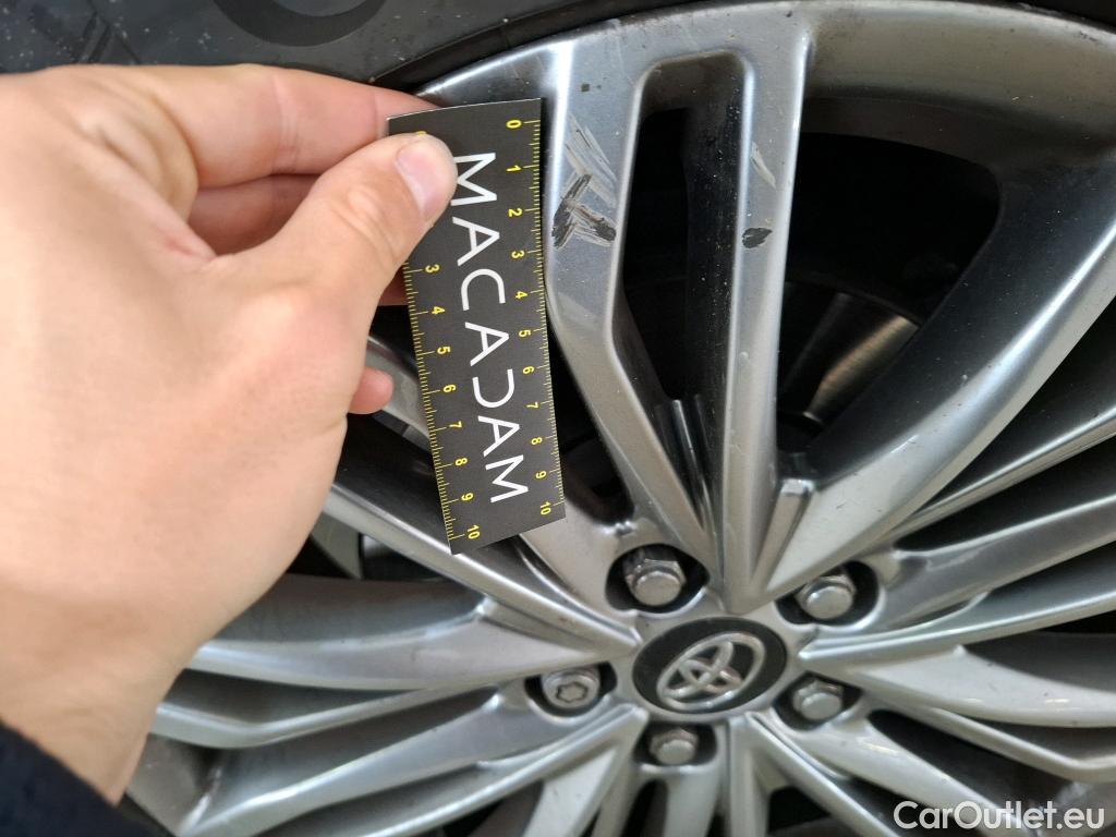  Toyota  C-HR TOYOTA  / 2016 / 5P / SUV 1.8 HYBRIDE 122 DISTINCTIVE #18