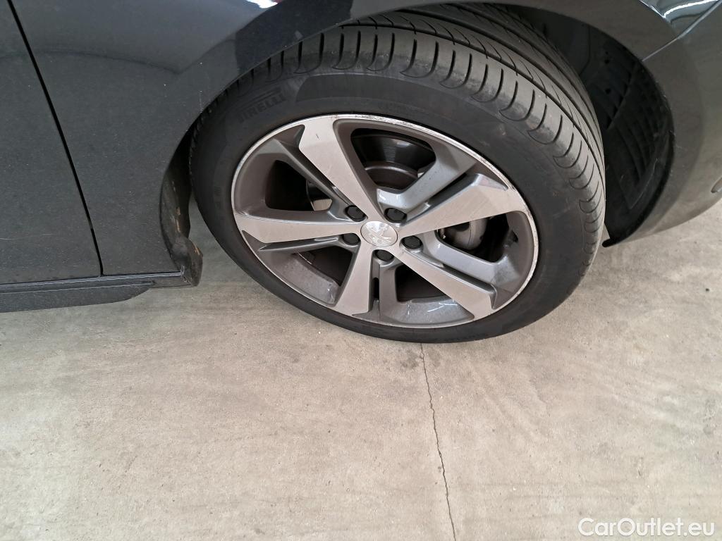  Peugeot  308  GT Line 1.2 PureTech 130CV BVA8 E6dT #17