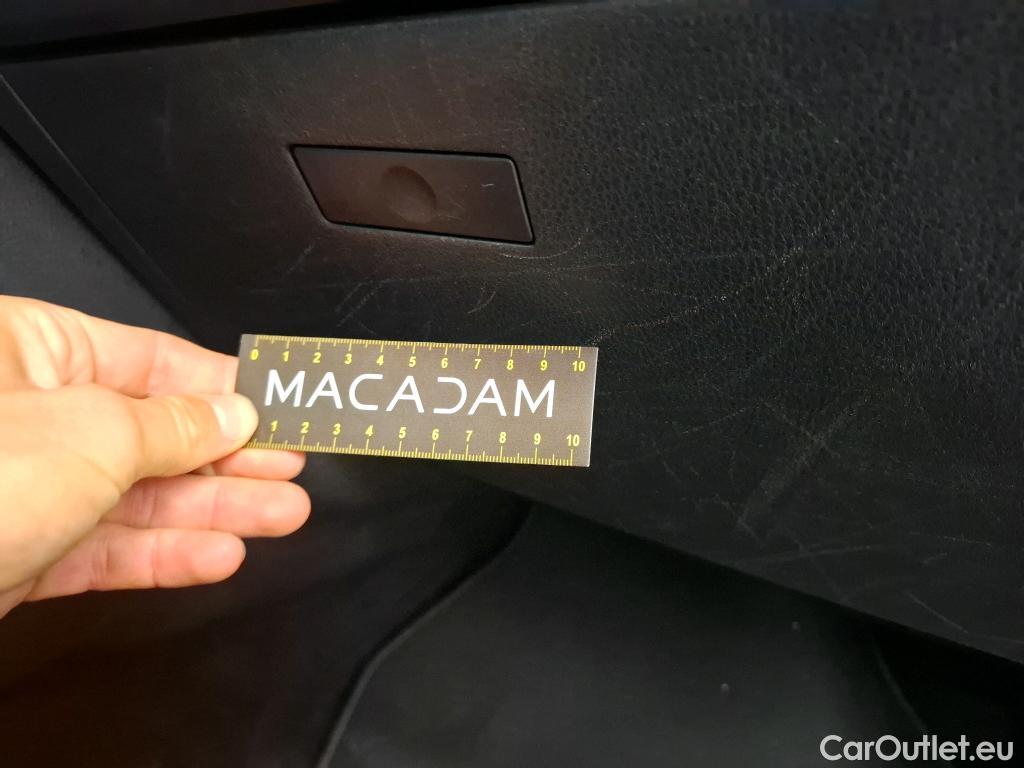  Toyota  C-HR TOYOTA  / 2016 / 5P / SUV 1.8 HYBRIDE 122 DISTINCTIVE #28